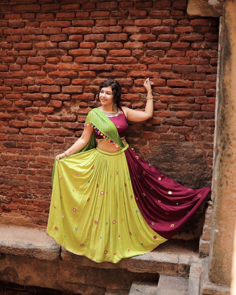 Magenta Green Abhla Work - Sangini Boutique